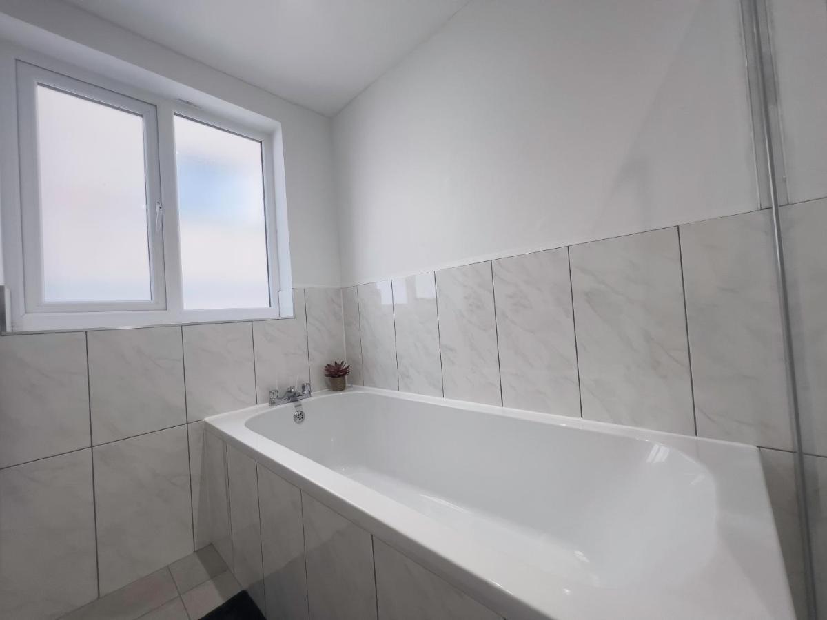 The Dragon Pad Boutique Apartment Royal Tunbridge Wells Exteriör bild