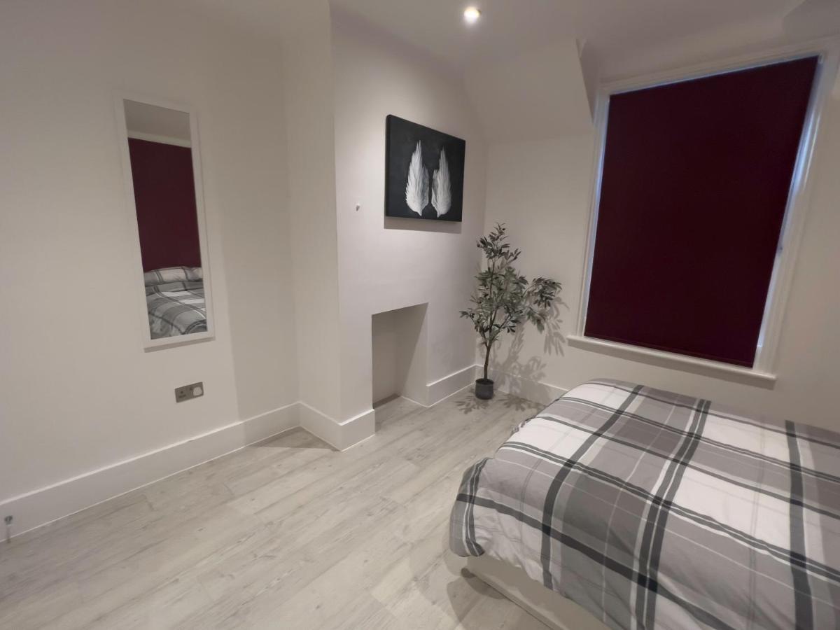 The Dragon Pad Boutique Apartment Royal Tunbridge Wells Exteriör bild