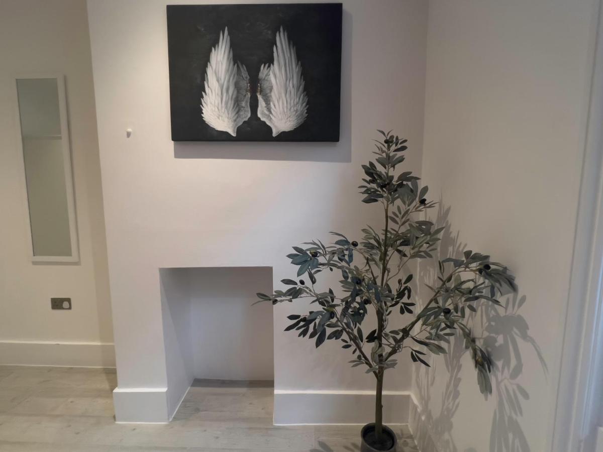 The Dragon Pad Boutique Apartment Royal Tunbridge Wells Exteriör bild
